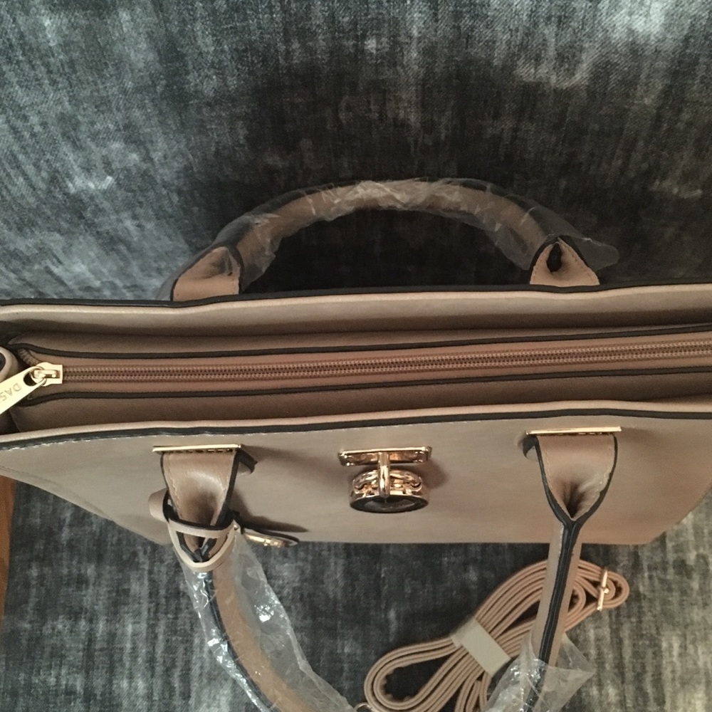 Leather Tote with shoulder strap included - Picture 6 of 6